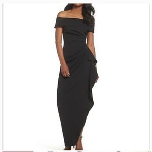 Vince Camuto black off shoulder gown SIZE 18
